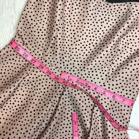 Cute dress ! - Picture 3 of 6